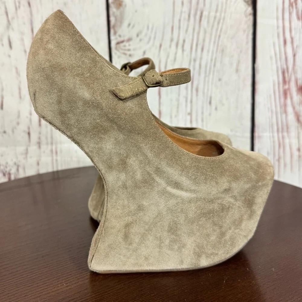 JEFFREY CAMPBELL NIGHT WALK heelless Stylish Tan Platform Wedge MaryJane Shoes 7